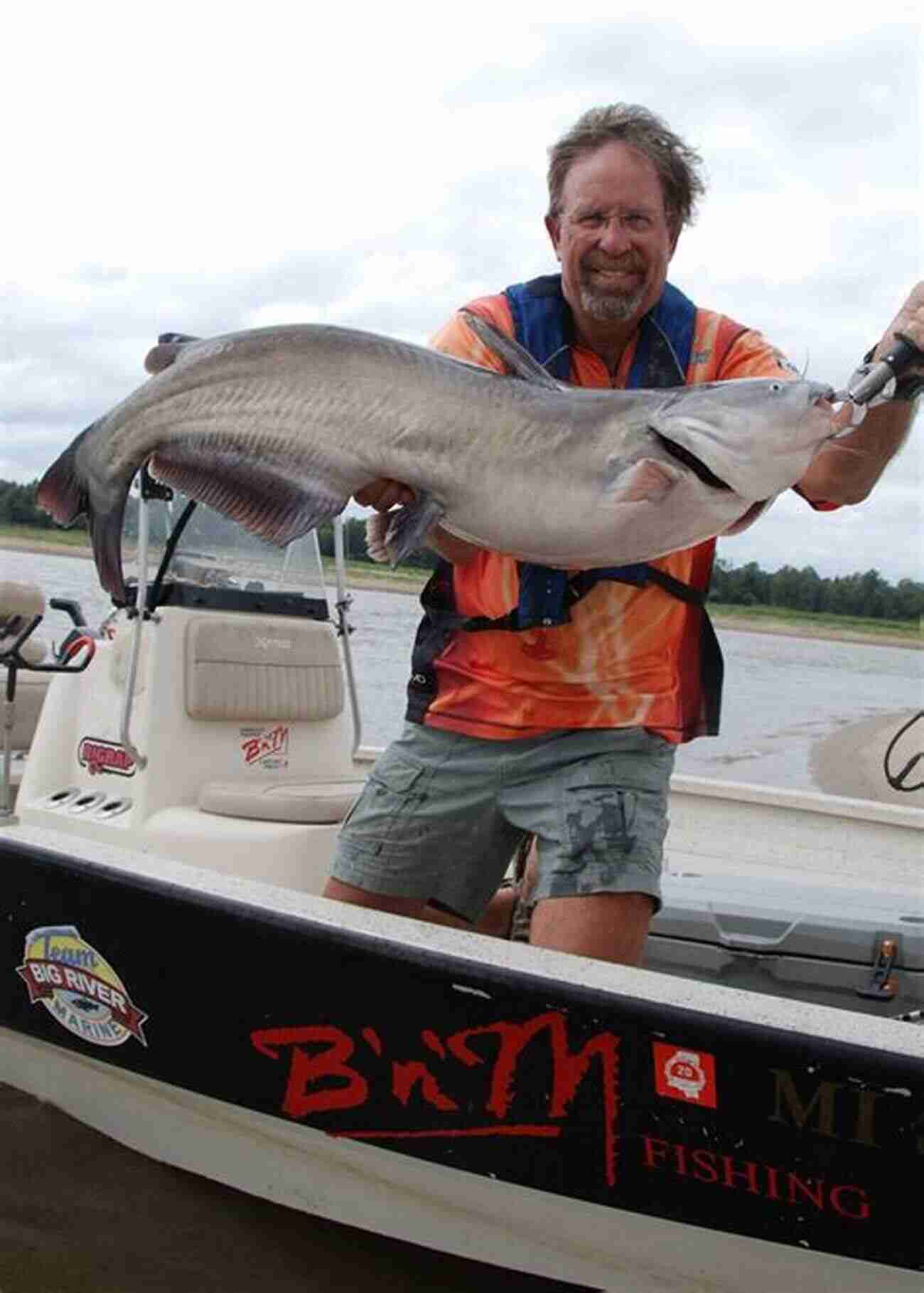 Catch Trophy Fish In The Clear Waters Of Warren County Missouri Warren County Missouri Fishing Floating Guide Book: Complete Fishing And Floating Information For Warren County Missouri (Missouri Fishing Floating Guide Books)