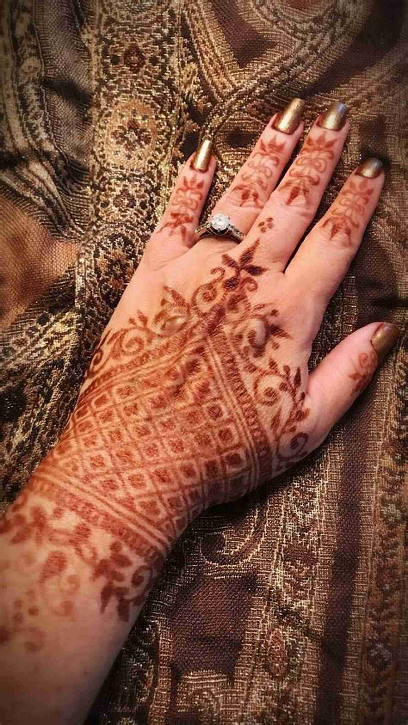 Discover The Ancient Beauty Ritual Of Henna That Holds Secret Powers Of Transformation And Mystery Secrets Of The Henna Girl