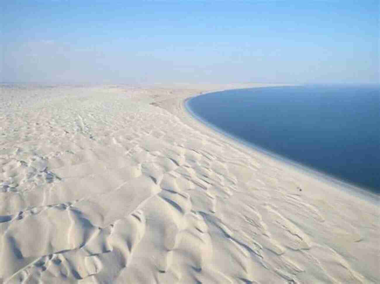 Explore The Majestic Sand Dunes Of Oman, Qatar, And The United Arab Emirates Oman Qatar Et Emirats Arabes Unis 3ed