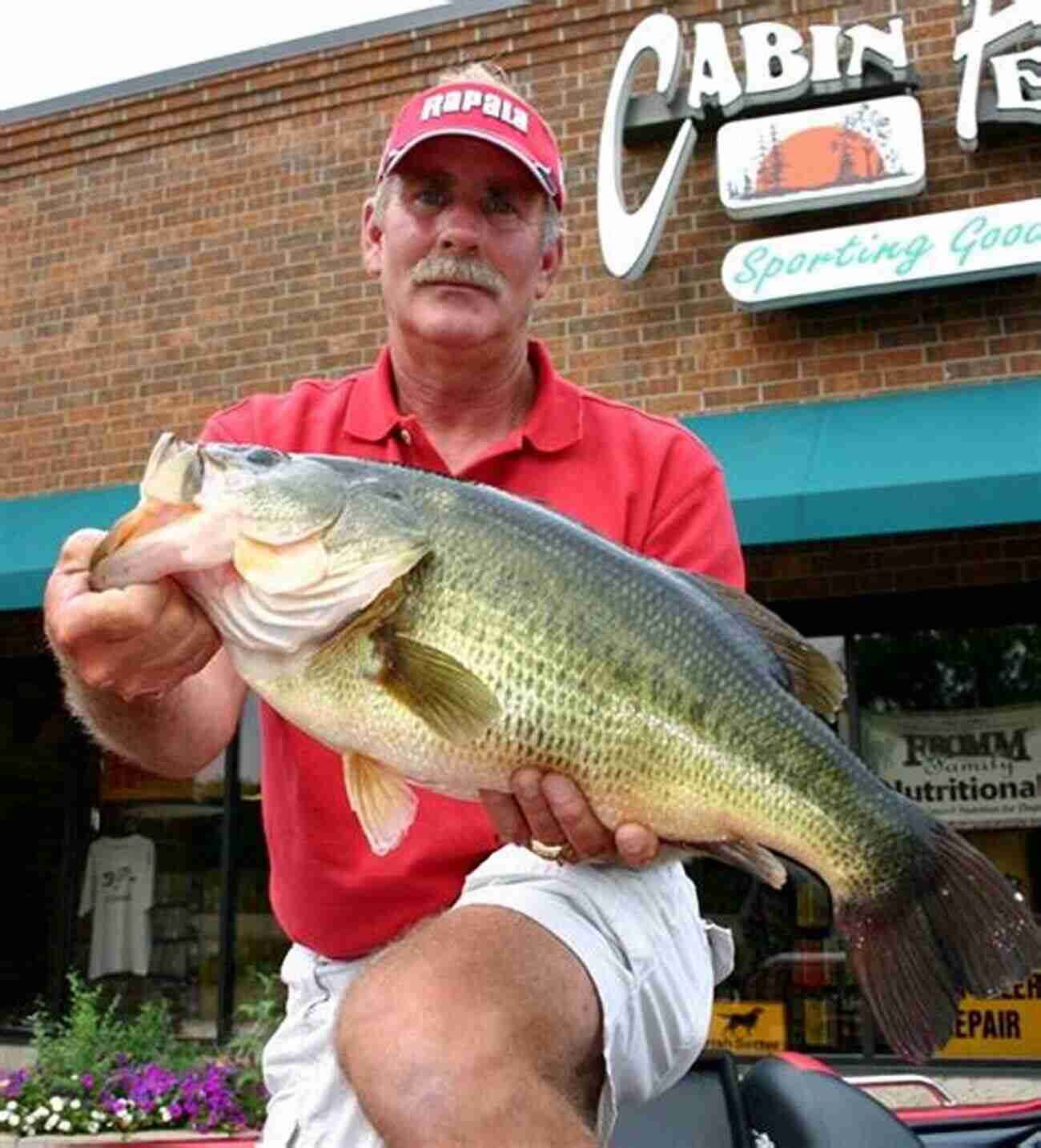 Largemouth Bass Fishing In Minnesota BASS FISHING MINNESOTA: How And Where To Catch Largemouth And Smallmouth Bass In Minnesota