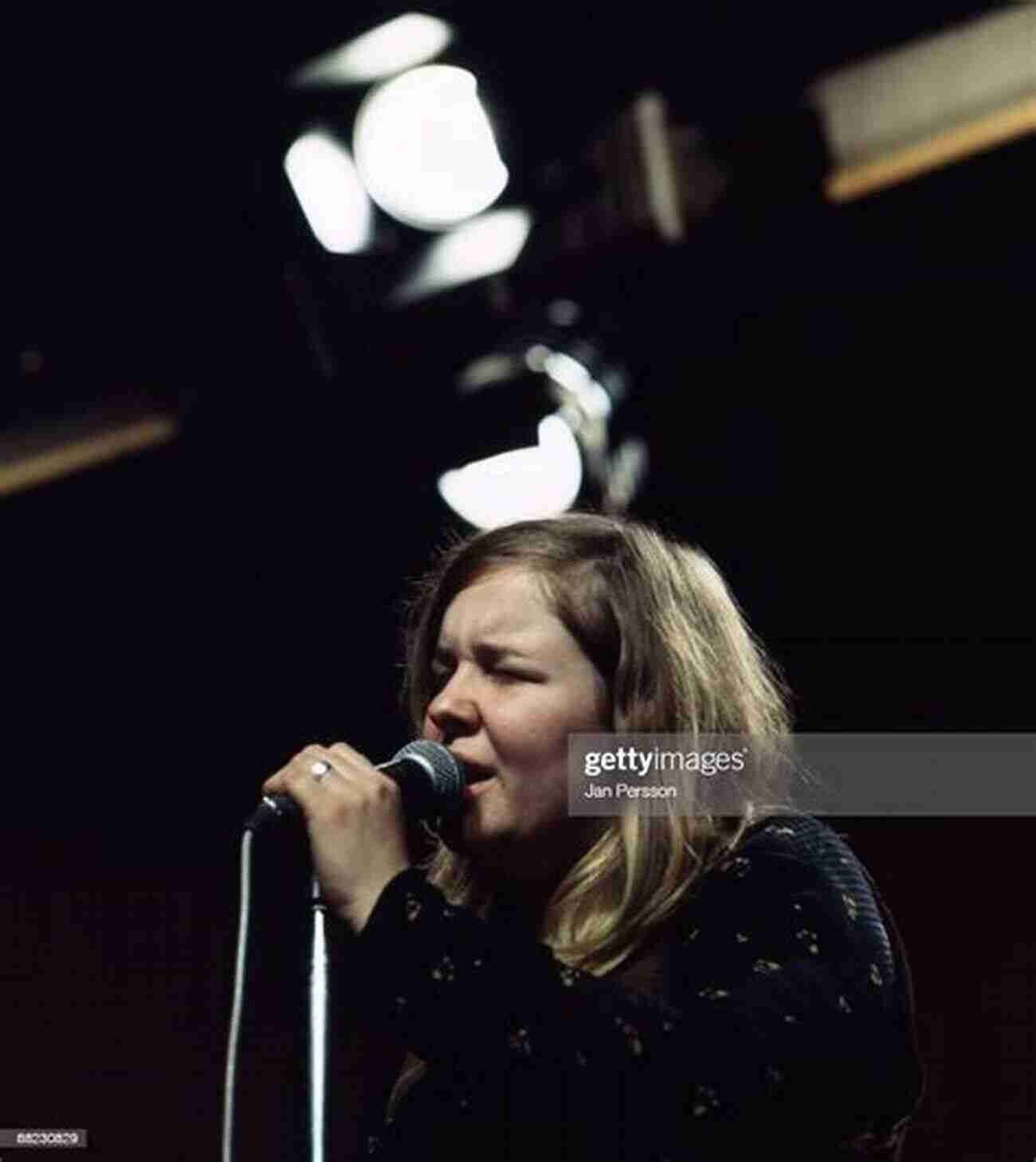 Sandy Denny Performing On Stage Sandy Denny: Reflections On Her Music