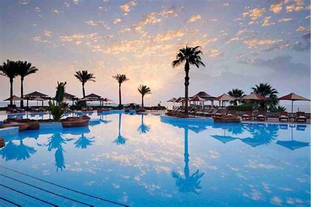 Sharm El Sheikh Beach View Red Sea Sinai: Includes Sharm El Sheikh The Sinai Interior Hurghada And Eastern Desert (Footprint Focus)