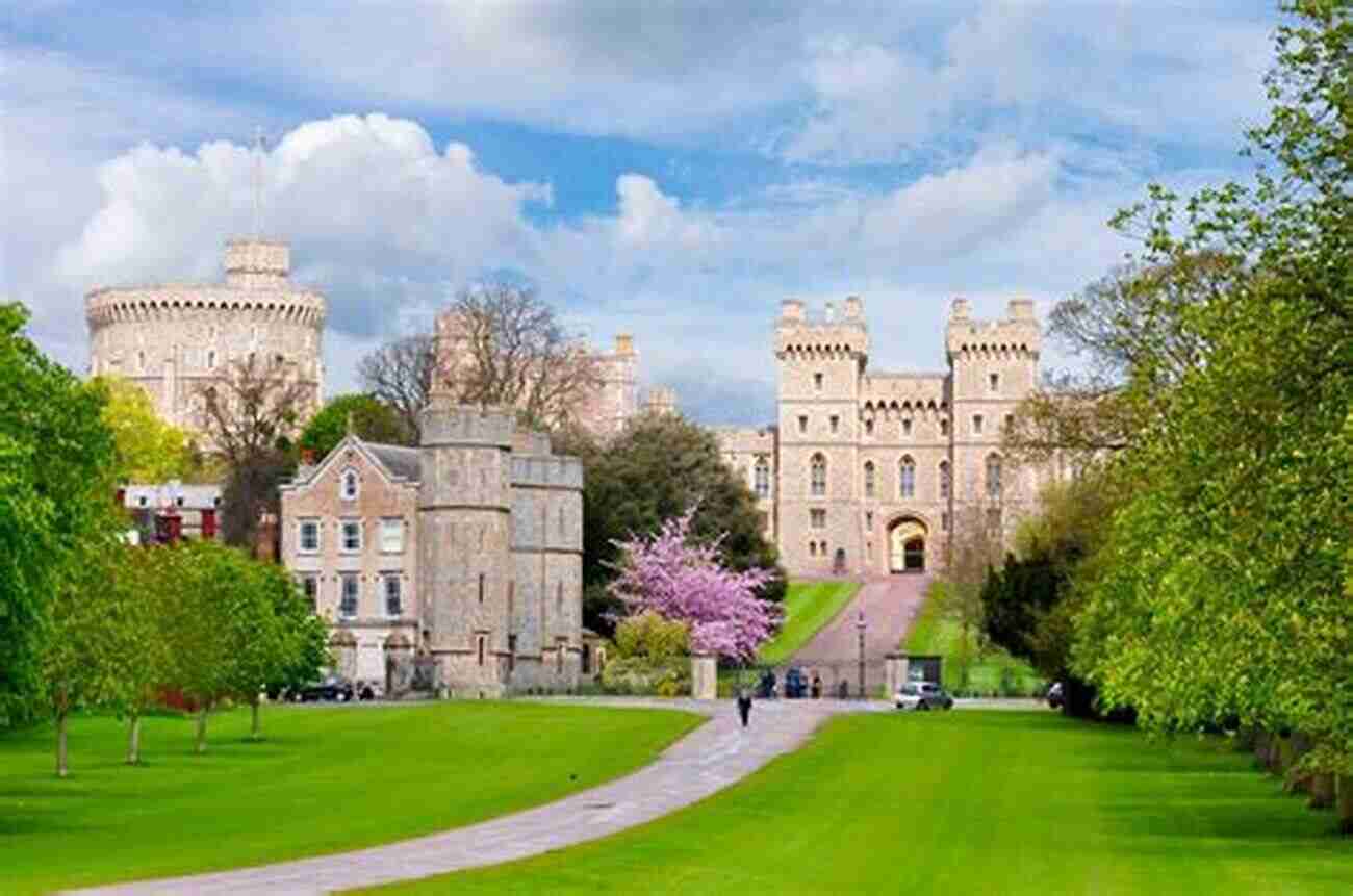 The Grandeur Of Windsor Castle, One Of The Most Iconic Royal Residences In England England And The Near East: The Crimea (Routledge Revivals)