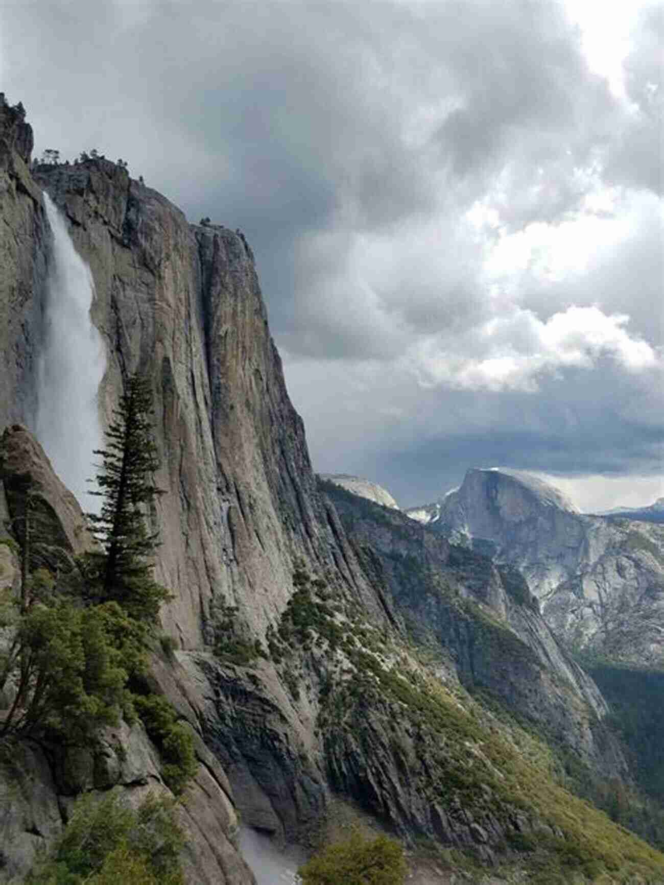 Yosemite National Park The Complete Guidebook To Yosemite National Park